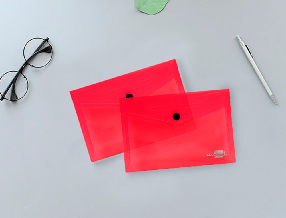 BOLSA PORTA DOCUMENTOS LIDERPAPEL COM MOLA DIN A7 VERMELHO TRANSLUCIDO