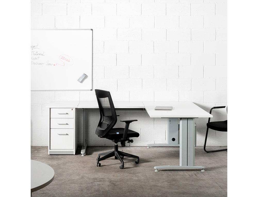 QUADRO BRANCO ROCADA ACO VITRIFICADO MAGNETICO MOLDURA ALUMINIO E CANTOS PVC 180X120 CM INCLUI BANDEJA PARA MARCADOR