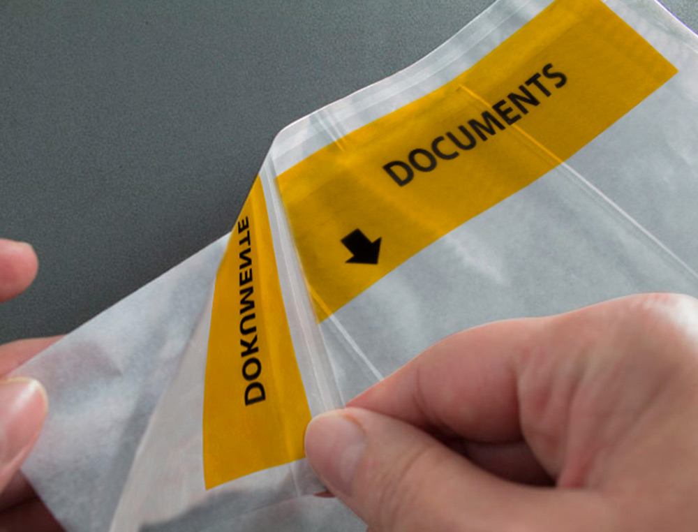 ENVELOPE AUTOADESIVO Q-CONNECT PORTA DOCUMENTOS MULTILINGUE 225X122 MM JANELA TOTALMENTE TRANSPARENTE PACK DE 1000 UNIDA