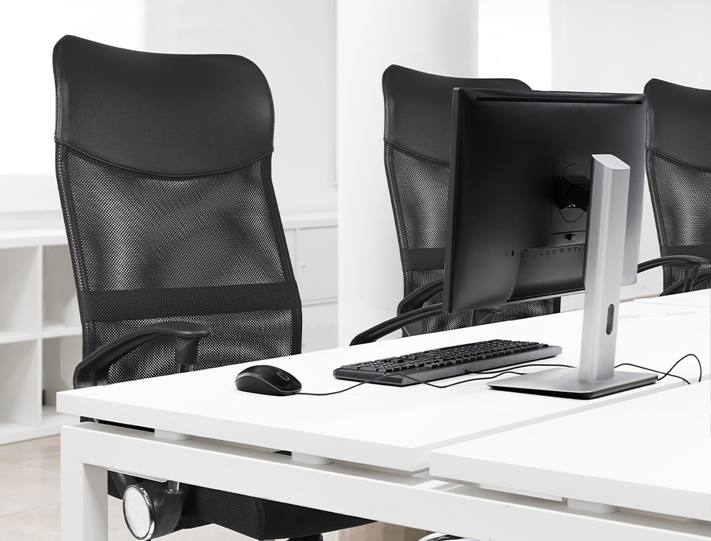 CADEIRA DE DIRECAO Q-CONNECT IMPERIA BASE METAL ENCOSTO ALTO REGULAVEL EM ALTURA 1110+100MM ALTURA PELE E TECIDO PRETO