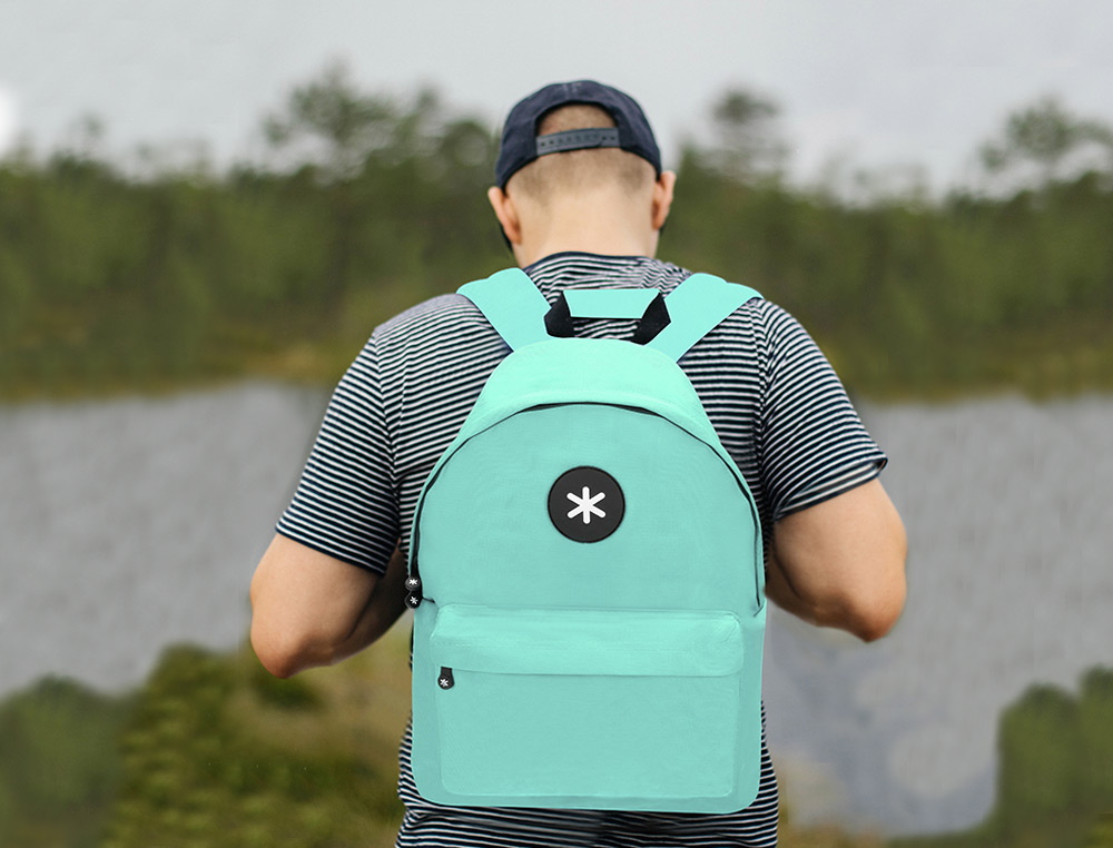 MOCHILA ANTARTIK COM ASA E BOLSO COM FECHO COR VERDE MENTA 310X160X410 MM