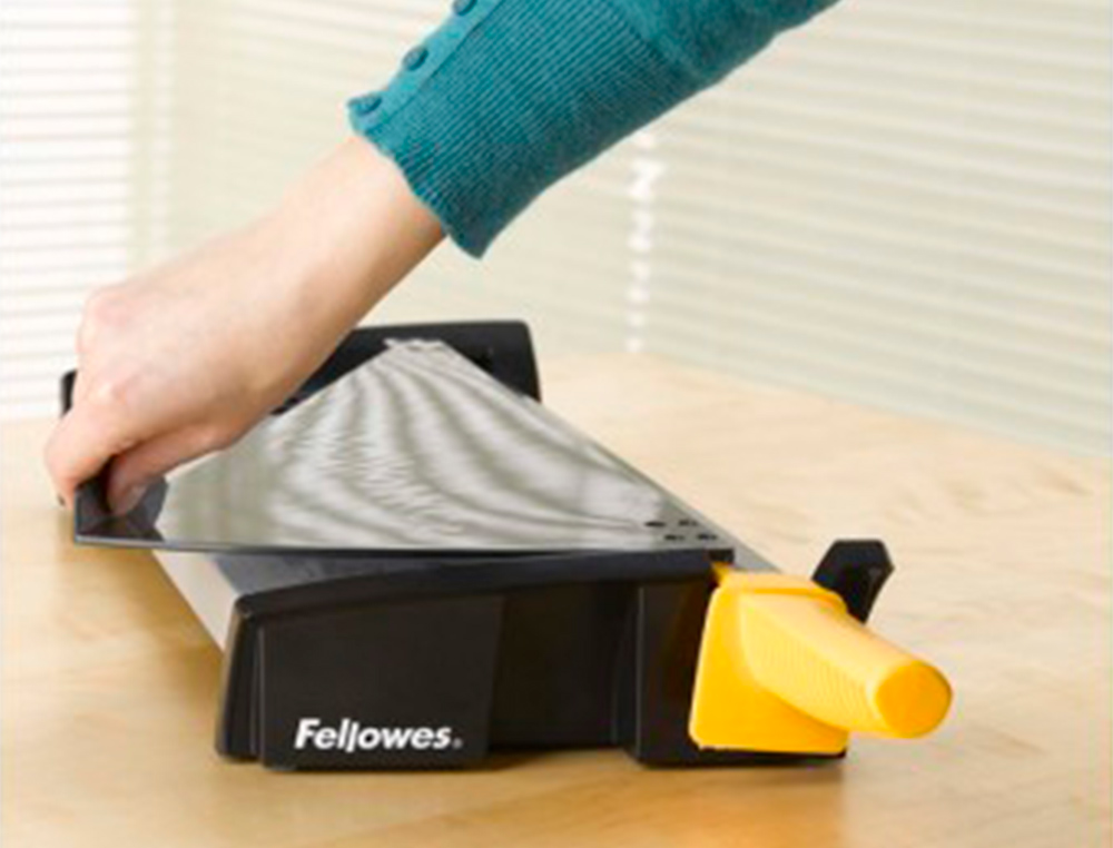 GUILHOTINA DE ALAVANCA FELLOWES PLASMA A4 METALICA ATE 40 FOLHAS 80 GR