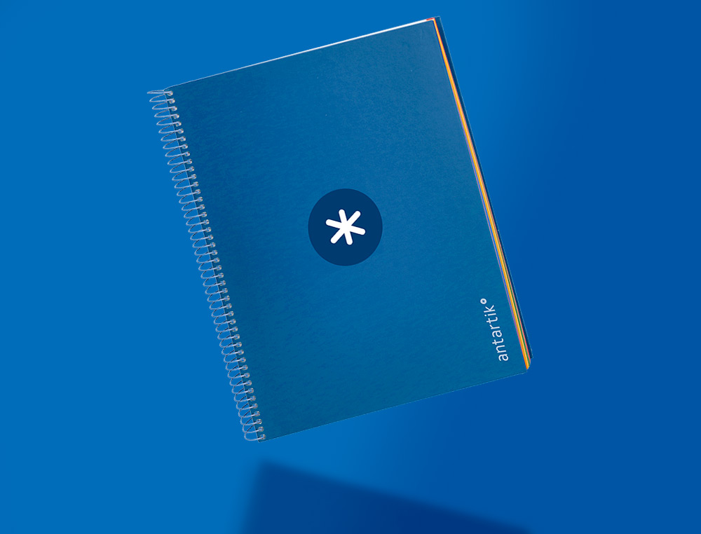 CADERNO ESPIRAL DIN A4 ANTARTIK CAPA FORRADA 120 F 100 GR QUADRICULA 5MM 5 BANDAS COR AZUL ESCURO