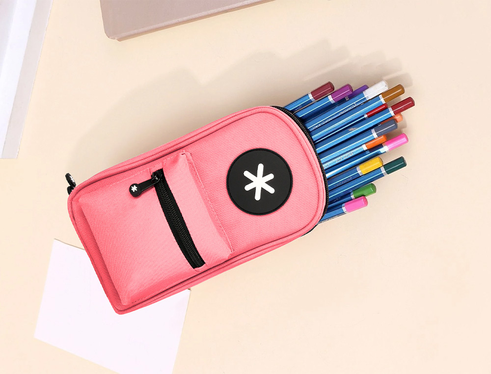 ESTOJO ESCOLAR ANTARTIK FORMA DE MOCHILA COM BOLSO E 4 DEPARTAMENTOS COR ROSA 230X50X120 MM