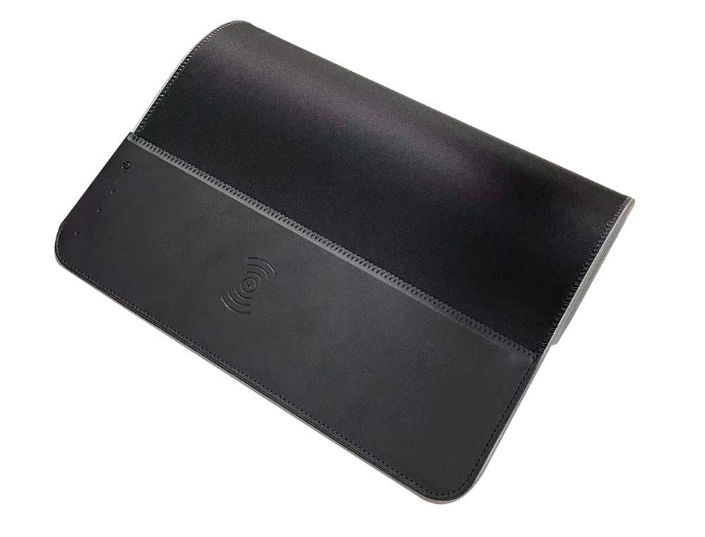 TAPETE DE RATO GAMING Q-CONNECT COM CARREGADOR SEM FIOS E ILUMINAO RGB COR PRETA 800X300X4 MM