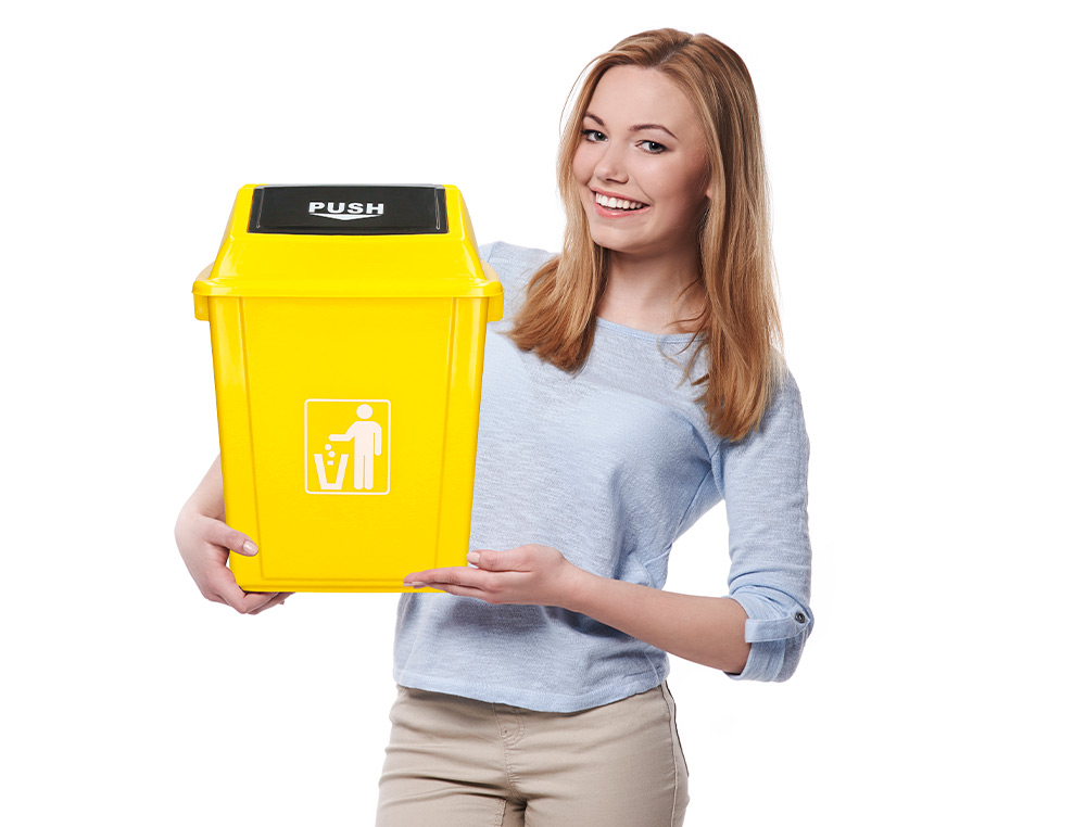 CONTENTOR DE LIXO Q-CONNECT PLASTICO COM TAMPA DE EMPURRAR 20 LITROS 340X240X450 MM AMARELO