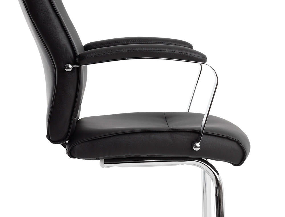CADEIRA DE ESCRITORIO Q-CONNECT MODENA IMIT DE PELE BASE METAL ALT MAX 1050 MM LARG 630 MM PROF 650 COR PRETO