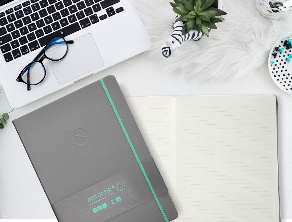 CADERNO COM ELASTICO ANTARTIK NOTES CAPA DURA A4 PAUTADO CINZA E TURQUESA 100 FOLHAS 80 GR FSC