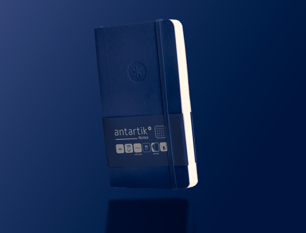 CADERNO COM ELASTICO ANTARTIK NOTES CAPA MOLE A6 QUADRICULADO AZUL MARINHO 100 FOLHAS 80 GR FSC