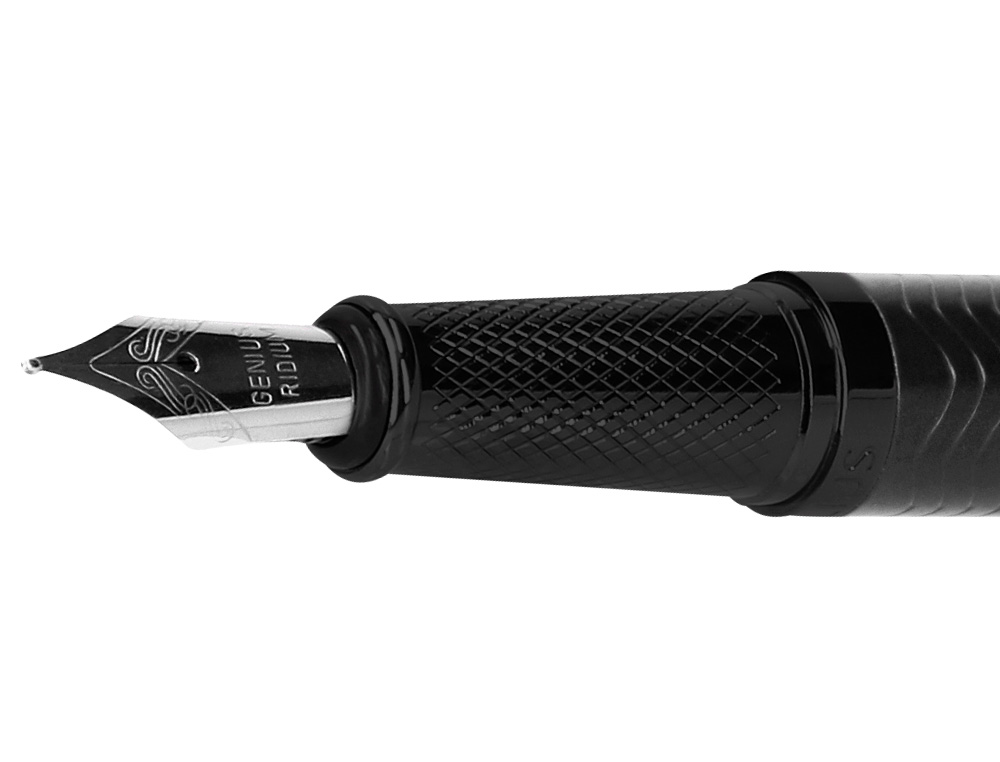 CANETA BELIUS NEPTUNO ALUMINIO TEXTURA WAVY COR PRETO TINTA AZUL CAIXA DE DESIGN