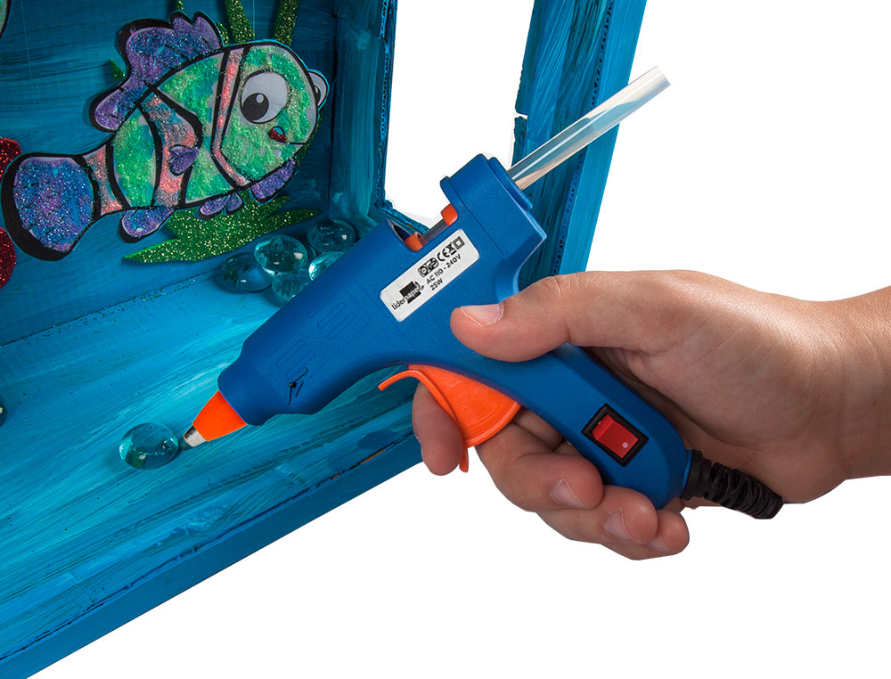 PISTOLA COLA TERMOFUSIVEL MINI LIDERPAPEL 25W COM 2 BARRAS DE SILICONE 7 MM DIAMETRO X 100 MM COMPRIMENTO