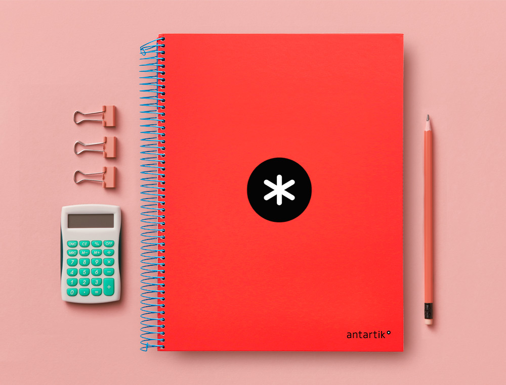 CADERNO ESPIRAL DIN A4 ANTARTIK CAPA FORRADA 120 F 100 GR QUADRICULA 5MM 5 BANDAS DE CORES CORES SORTIDAS